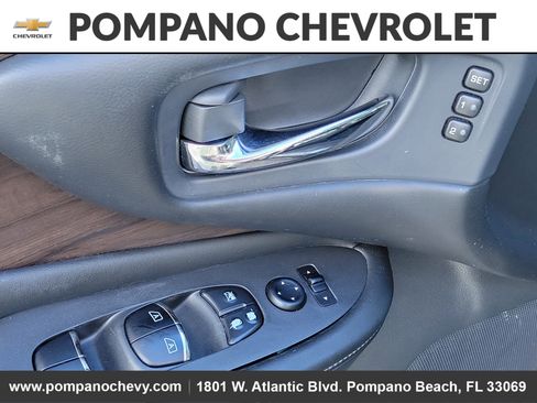 Used 2019 Nissan Murano Platinum w/ Cargo Package image 23