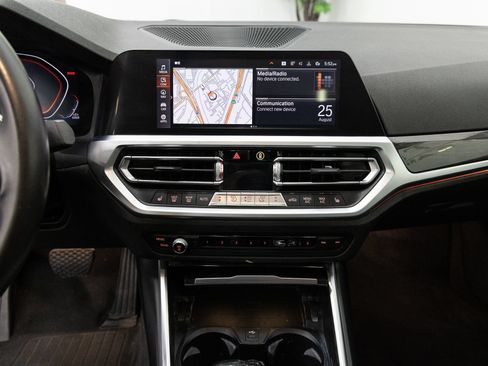 Used 2019 BMW 330i Sedan w/ Convenience Package RWD image 18
