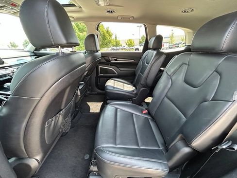 Used 2025 Kia Telluride S AWD/4WD image 24