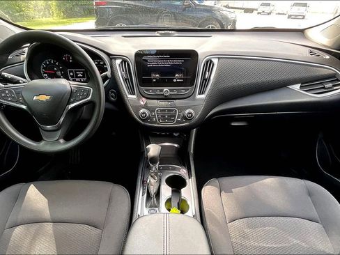 Used 2025 Chevrolet Malibu LT image 21