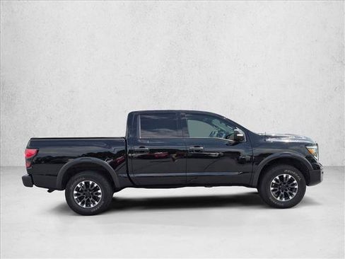 Used 2021 Nissan Titan PRO-4X w/ Pro-4x Convenience Package AWD/4WD image 2