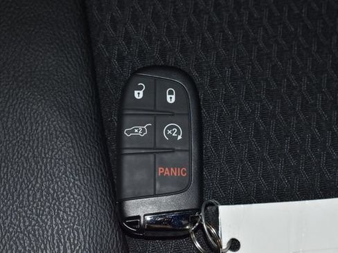 New 2026 Jeep Compass Latitude w/ Sun and Sound Group AWD/4WD image 33