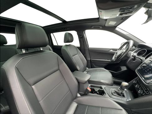 Used 2021 Volkswagen Tiguan SE R-Line FWD image 31