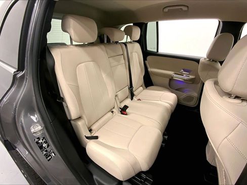 Used 2026 Mercedes-Benz GLB 250 image 13
