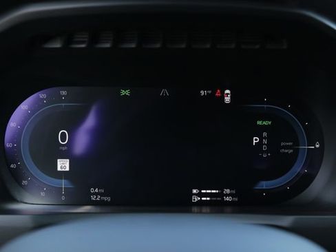 Used 2024 Volvo XC90 T8 Ultimate w/ Lounge Package image 16