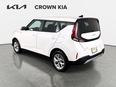Certified 2025 Kia Soul LX w/ LX Technology Package FWD image 7