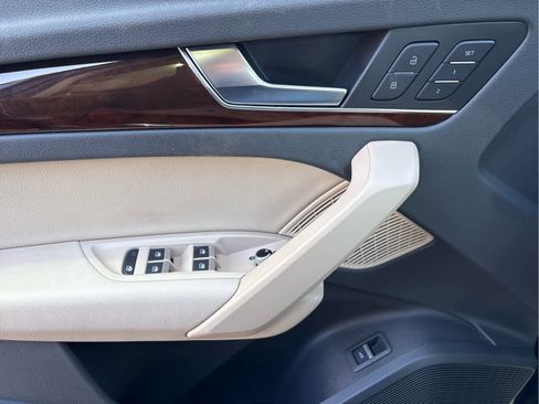 Used 2018 Audi Q5 Premium Plus image 31