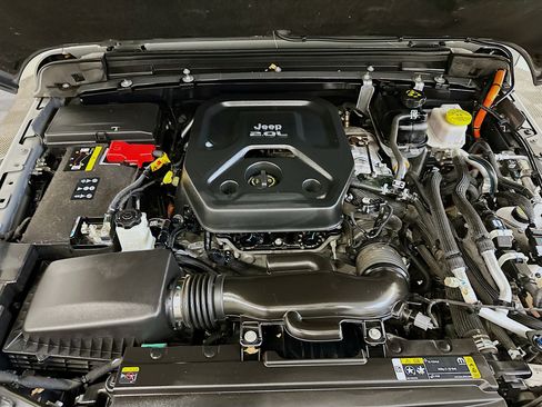 Used 2023 Jeep Wrangler Unlimited Rubicon 4xe w/ Cold Weather Group image 33