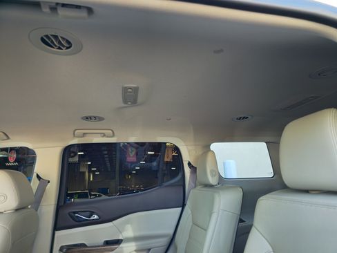Used 2019 GMC Acadia Denali w/ Technology Package FWD image 35
