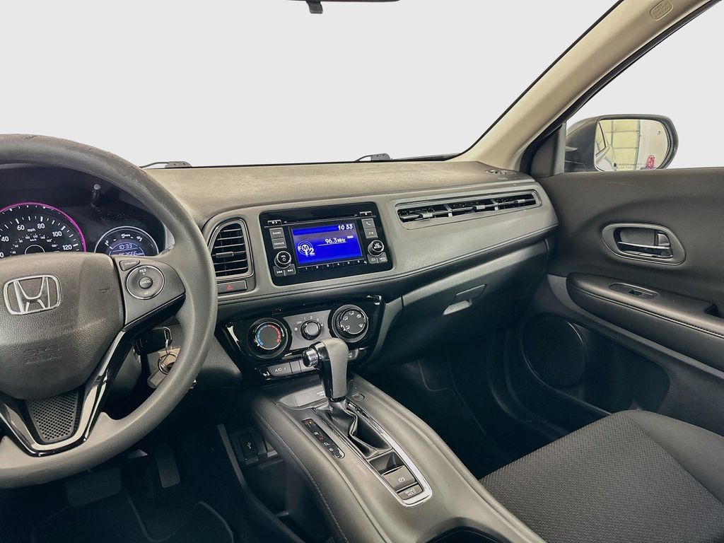 Used 2016 Honda HR-V LX image 21