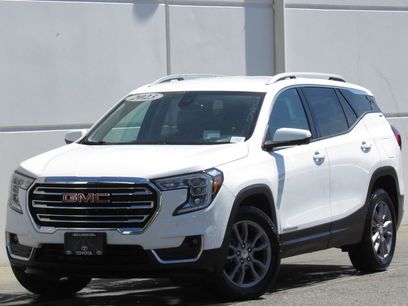 Used 2023 GMC Terrain SLT w/ Tech Package