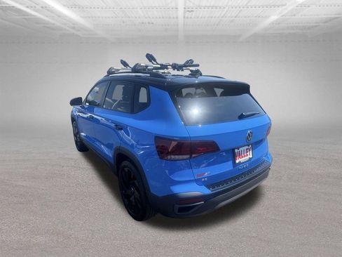 Used 2024 Volkswagen Taos SE AWD/4WD image 10