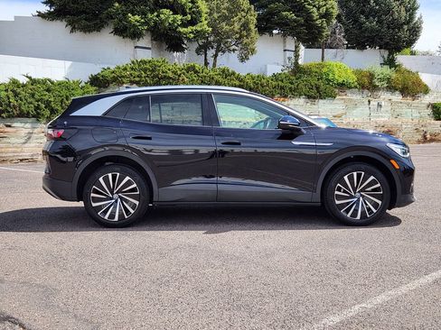 Certified 2023 Volkswagen ID.4 Pro S Plus AWD/4WD image 4