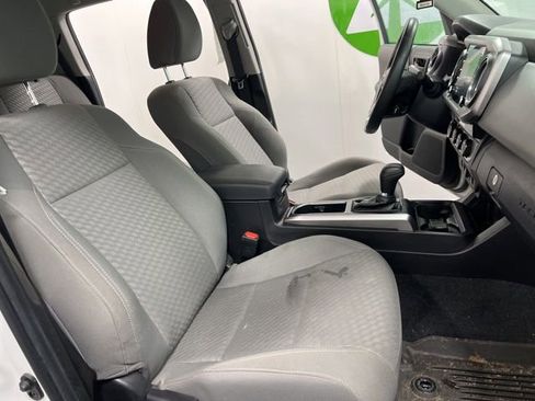 Used 2023 Toyota Tacoma SR5 AWD/4WD image 19