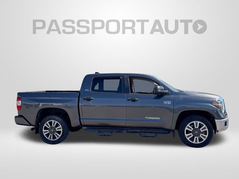 Used 2020 Toyota Tundra SR5 w/ SR5 Convenience Package AWD/4WD image 12