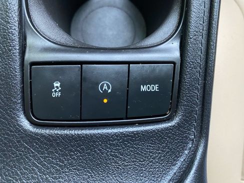 Certified 2024 Cadillac XT4 Premium Luxury w/ Cold Weather Package AWD/4WD image 38