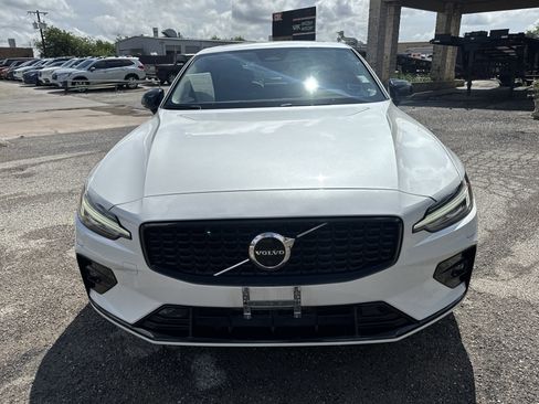 Used 2023 Volvo S60 B5 Plus w/ Climate Package FWD image 8