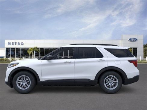 New 2026 Ford Explorer Active w/ Active Comfort Package image 3