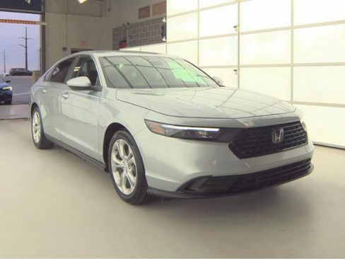 Used 2024 Honda Accord LX image 4