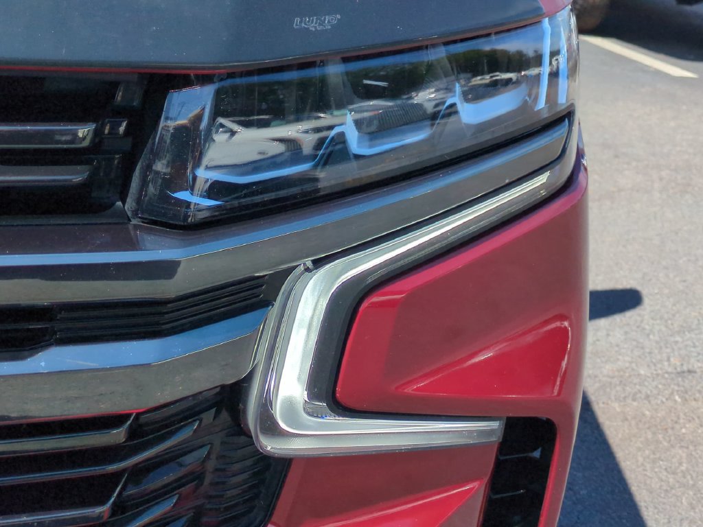 Used 2022 Chevrolet Tahoe RST w/ Luxury Package AWD/4WD image 11