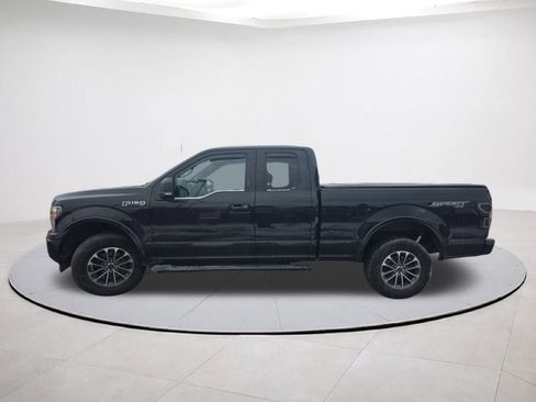 Used 2018 Ford F150 XLT w/ Equipment Group 302A Luxury image 4