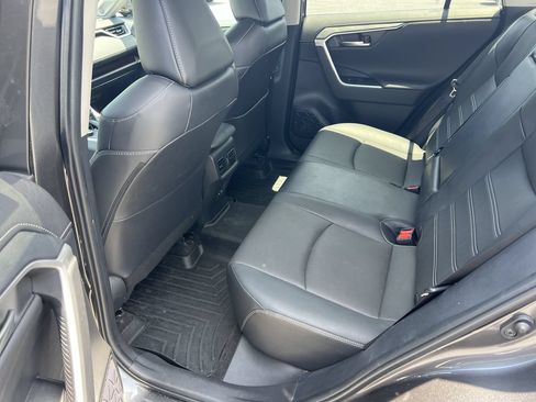 Used 2023 Toyota RAV4 Limited AWD/4WD image 32