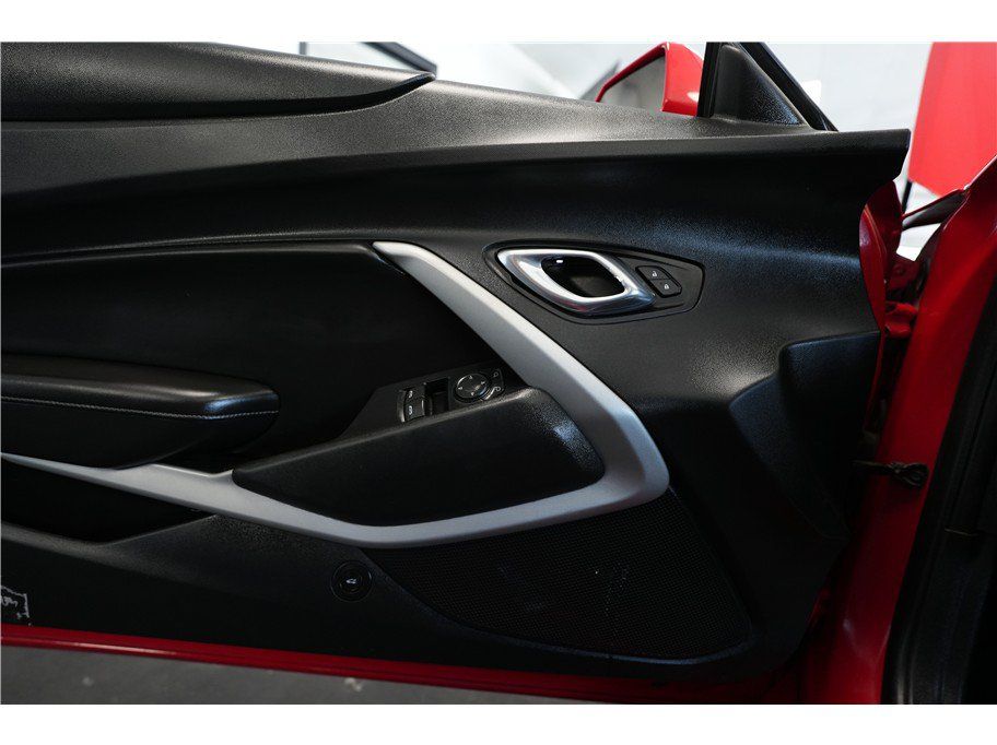 Used 2017 Chevrolet Camaro SS RWD image 12