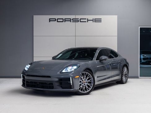 Certified 2025 Porsche Panamera image 1