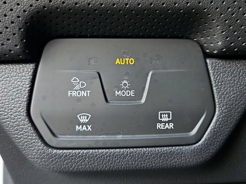 Certified 2026 Volkswagen Atlas SEL AWD/4WD image 28