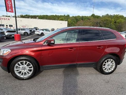 Used 2010 Volvo XC60 T6 AWD/4WD image 2