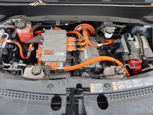 Certified 2023 Chevrolet Bolt EUV Premier w/ Sun & Sound Package image 42