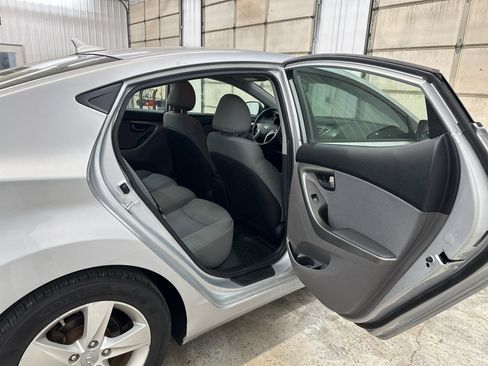Used 2012 Hyundai Elantra GLS w/ Preferred Pkg 3 image 29