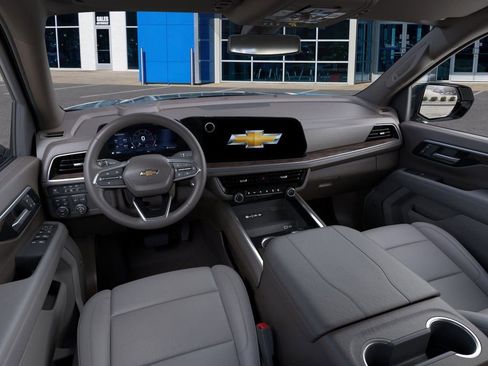 New 2026 Chevrolet Suburban LT w/ Comfort Package image 18