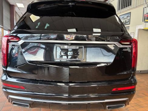 Used 2020 Cadillac XT6 Premium Luxury image 11