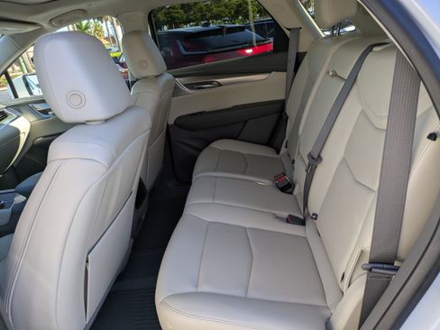 Used 2023 Cadillac XT5 Premium Luxury image 13