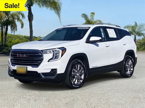 Used 2024 GMC Terrain SLT image 1