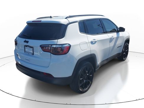 New 2026 Jeep Compass Latitude image 4