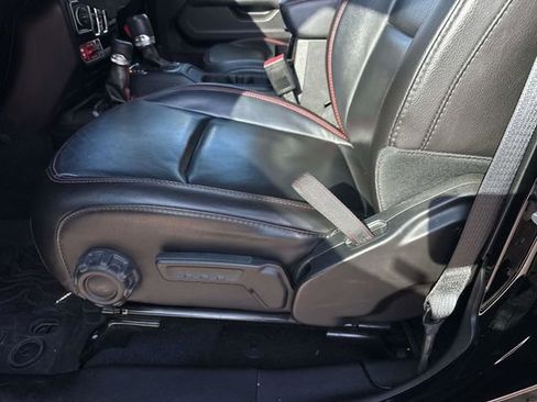 Used 2022 Jeep Wrangler Unlimited Rubicon image 19