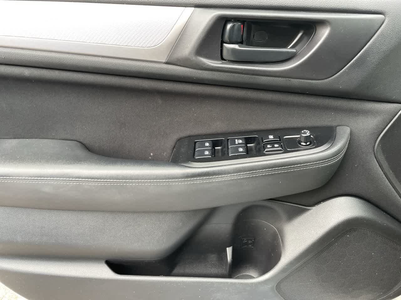 Used 2015 Subaru Legacy 2.5i AWD/4WD image 27