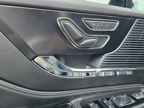 Used 2021 Lincoln Corsair FWD w/ Premium Package image 14