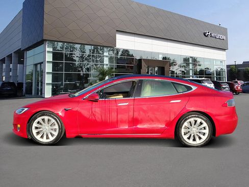 Used 2017 Tesla Model S 75D image 3