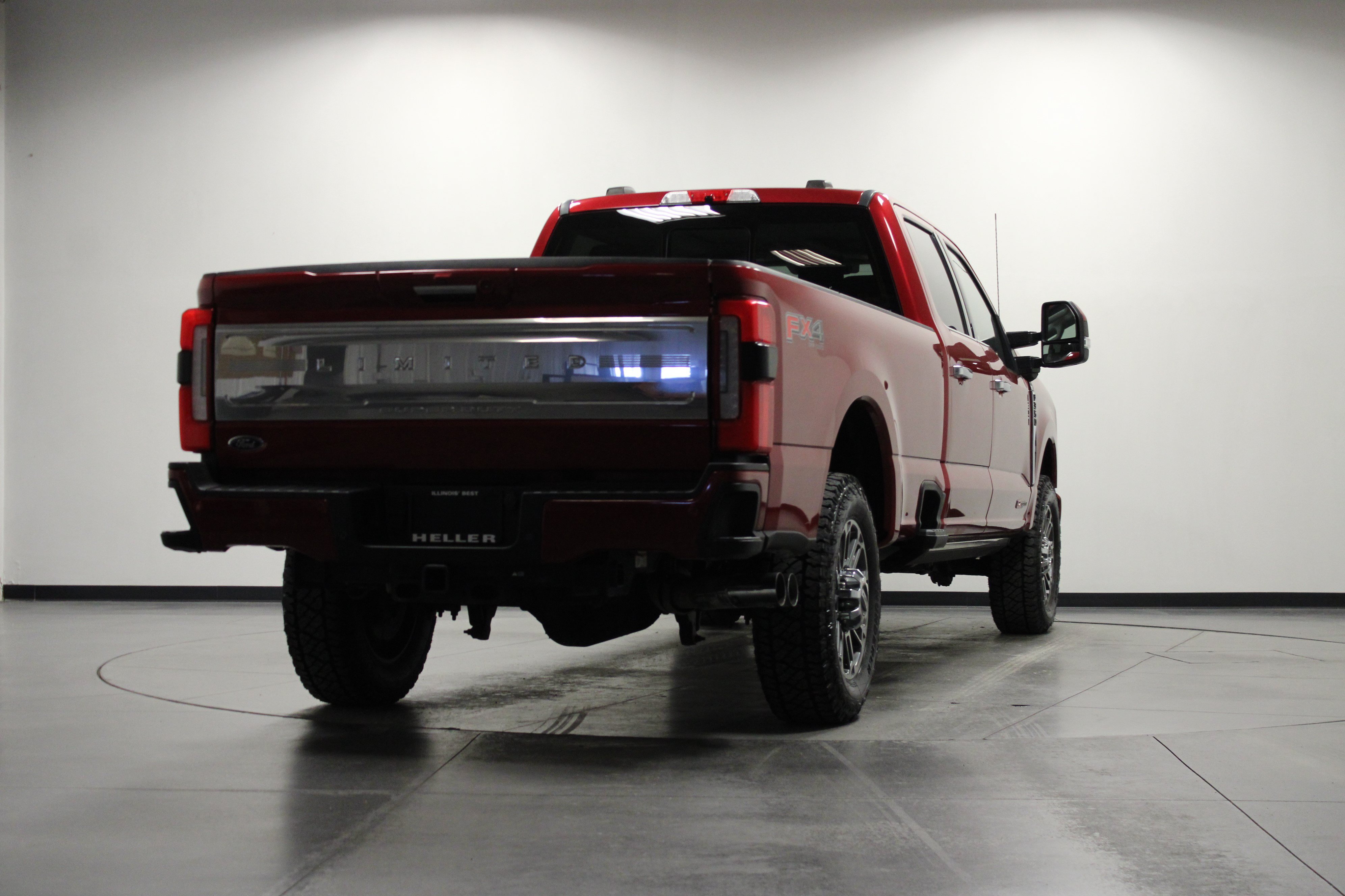 Used 2023 Ford F350 Limited w/ FX4 Off-Road Package AWD/4WD image 4
