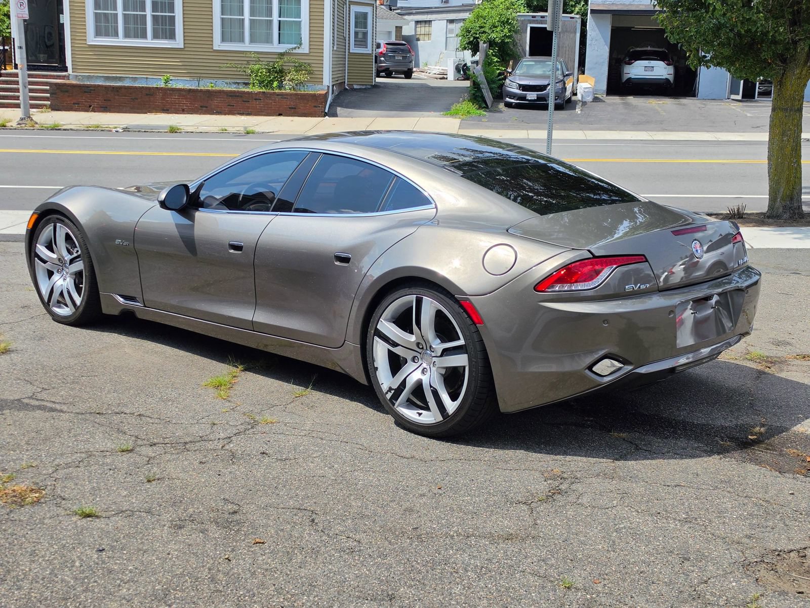 Used 2012 Fisker Karma EcoSport RWD image 4