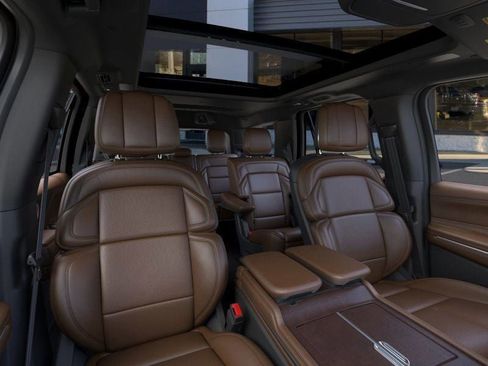 New 2025 Lincoln Navigator Reserve image 10