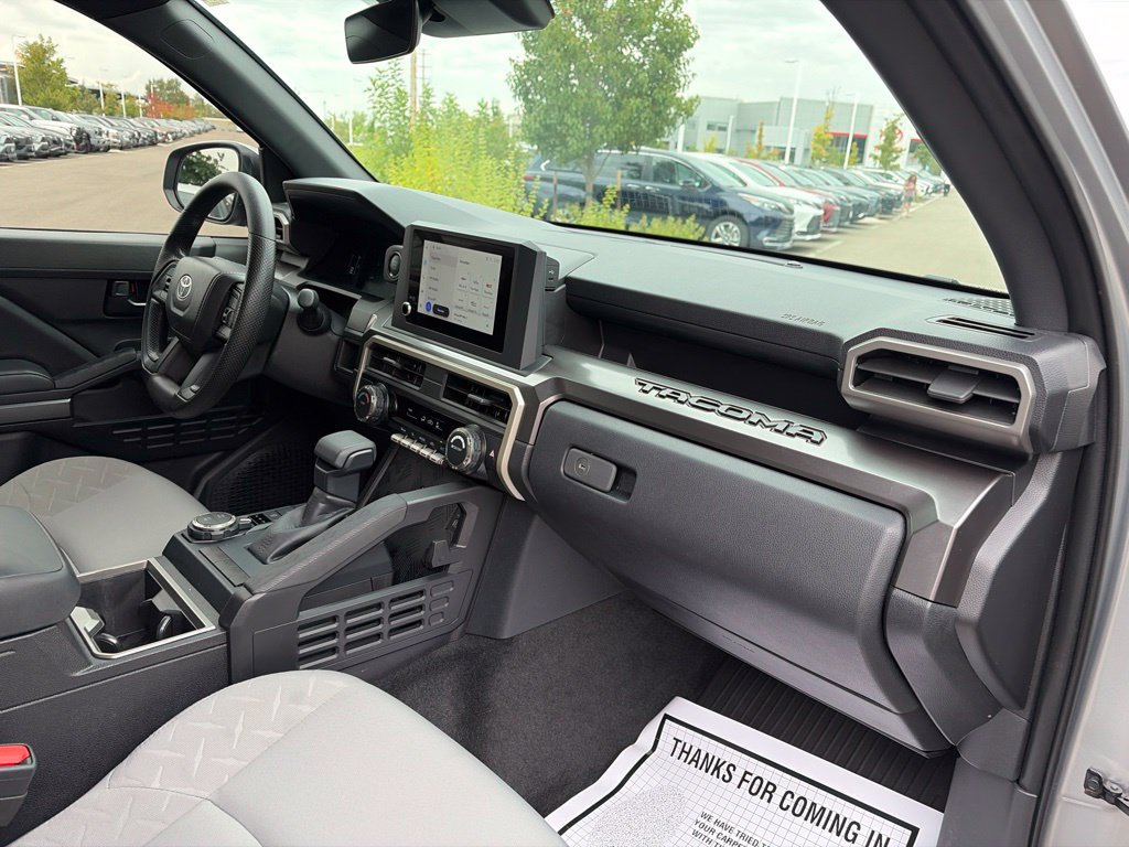 Used 2025 Toyota Tacoma SR5 AWD/4WD image 14