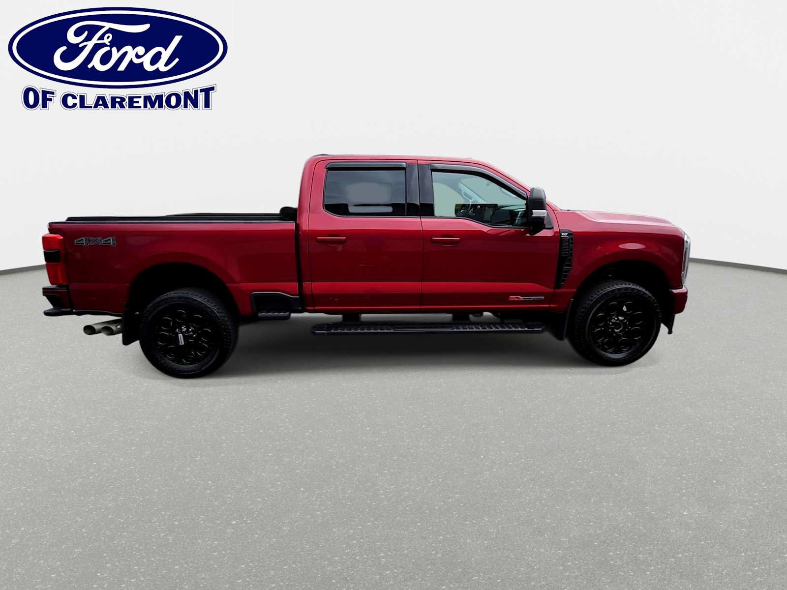 Used 2025 Ford F250 XLT w/ Black Appearance Package AWD/4WD image 9