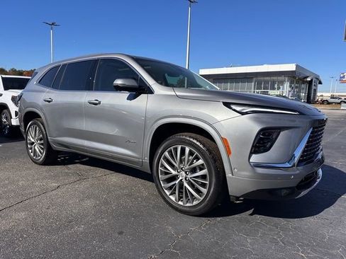 New 2026 Buick Enclave Avenir w/ Super Cruise Package image 2