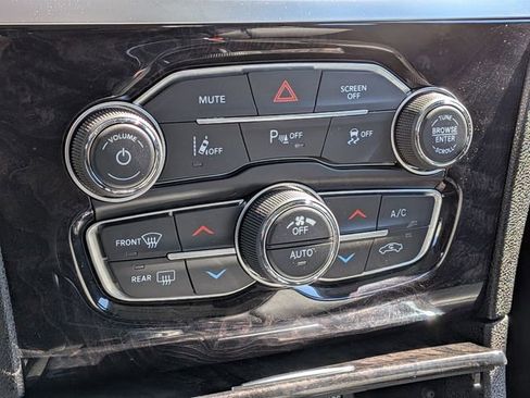 Certified 2023 Chrysler 300 Touring L w/ Popular Equipment Group image 13