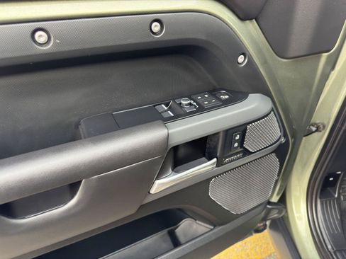 Used 2022 Land Rover Defender 90 X AWD/4WD image 15