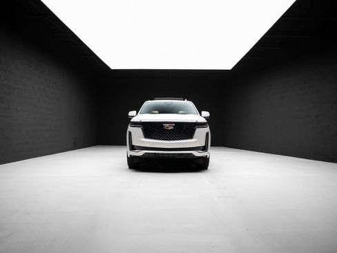 Used 2024 Cadillac Escalade Premium Luxury image 88